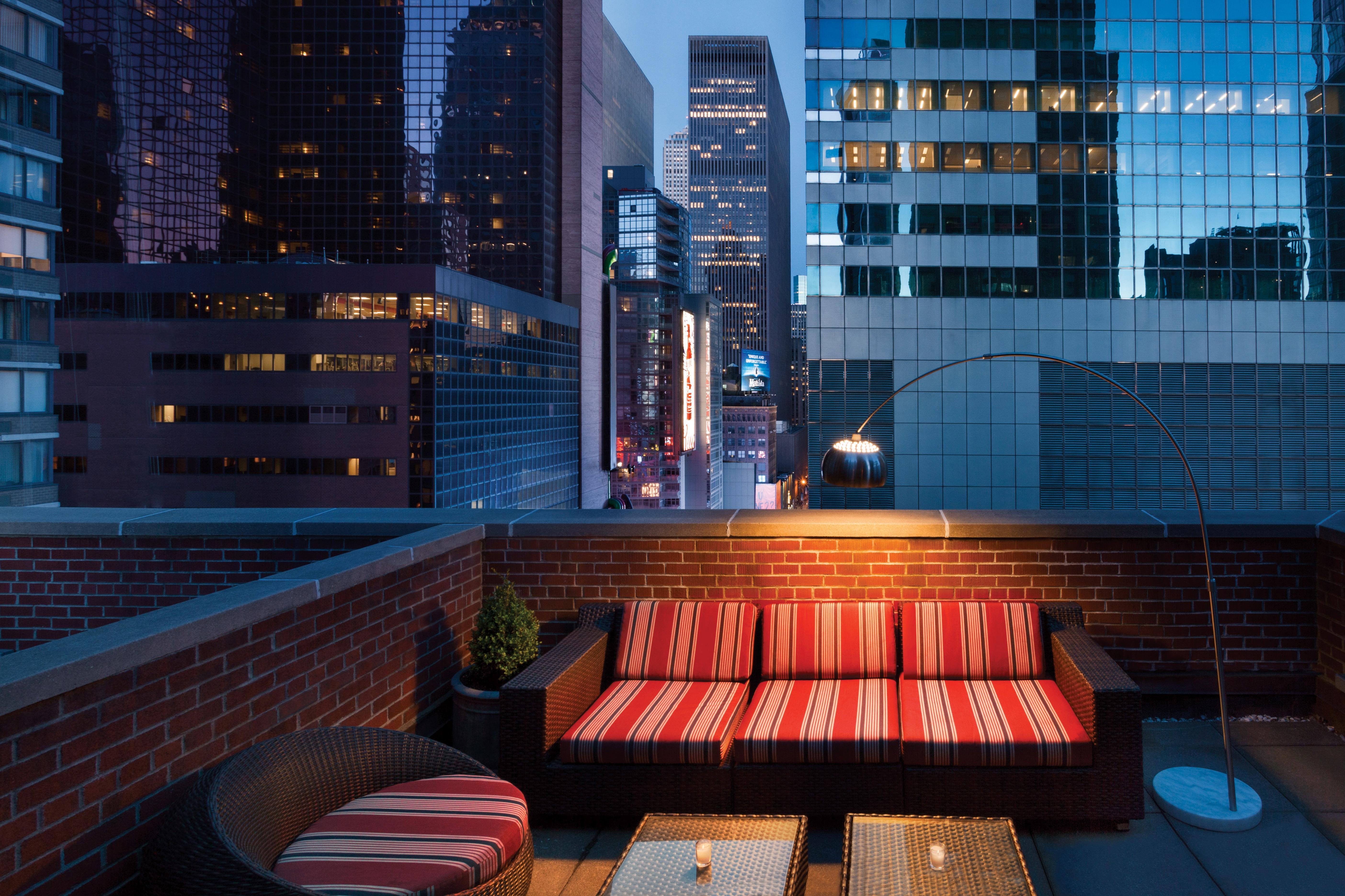 The Gallivant Times Square Hotel New York Exterior photo